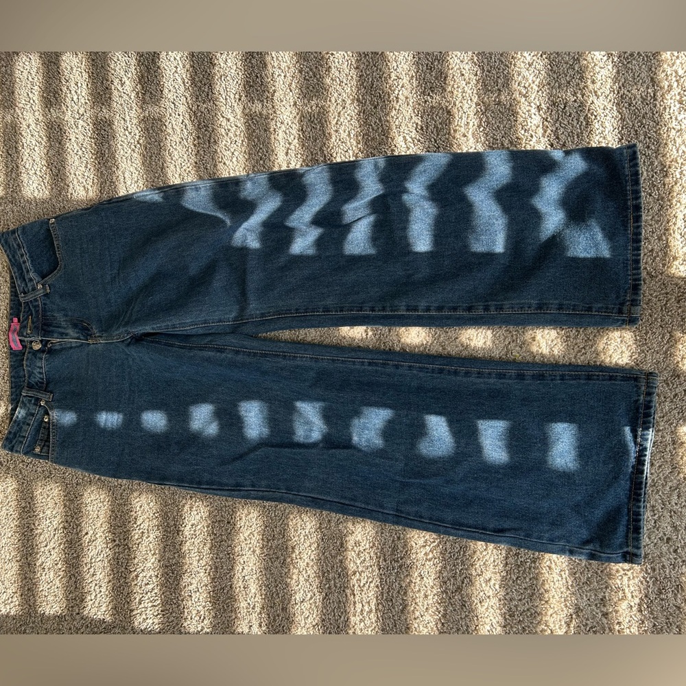 (SOLD) Raelynn Washed Low Rise Jeans - Picture 3 of 4